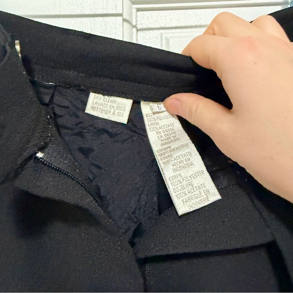 Classic Black Women's Pants - Picture 4 of 4